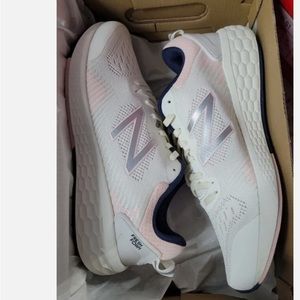 New balance shoes